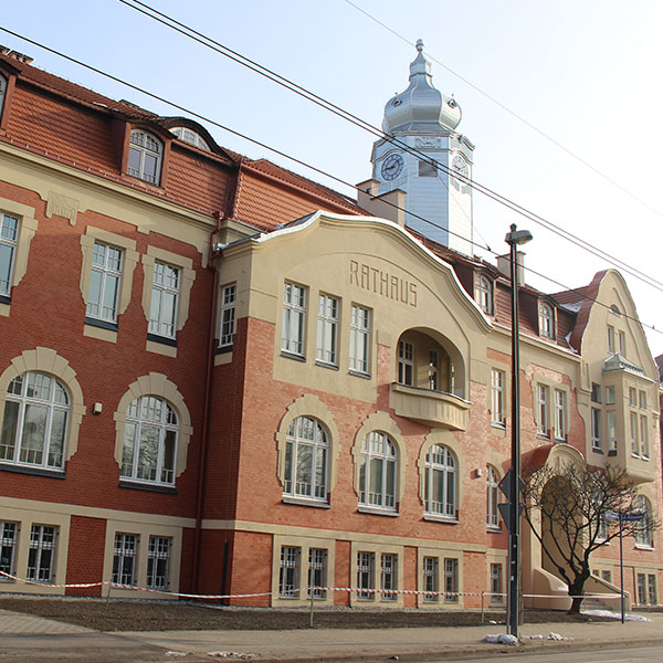 Zabrze-Mikulczyce-ratusz_mobile