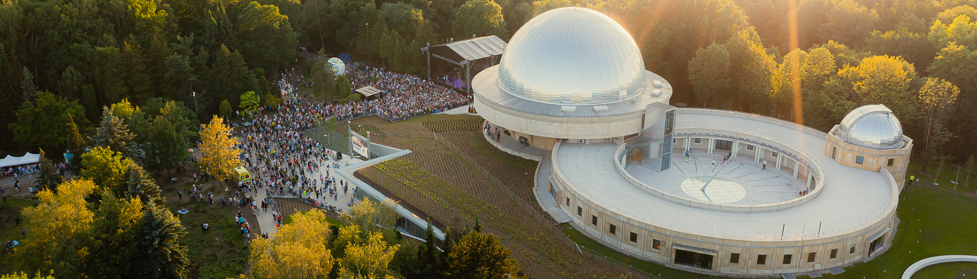 Chorzow-Planetarium_desktop